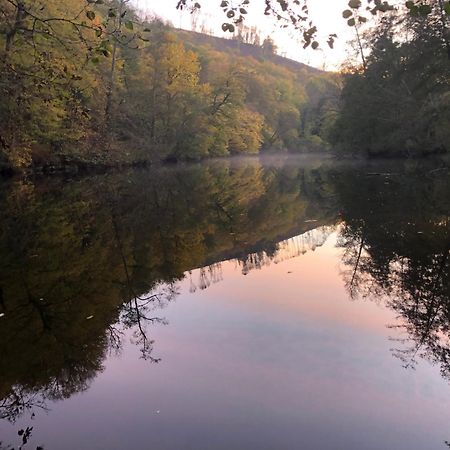 Chambre Sur Une Ile Saint-Bonnet-de-Rochefort Exteriér fotografie