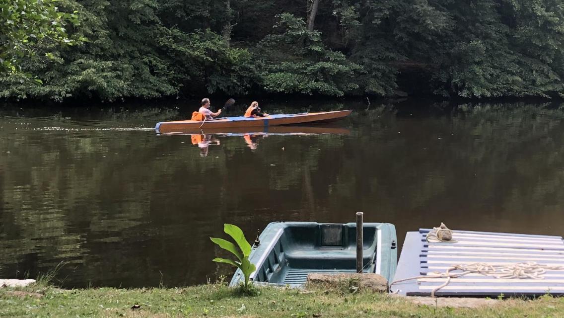 Chambre Sur Une Ile Saint-Bonnet-de-Rochefort Exteriér fotografie