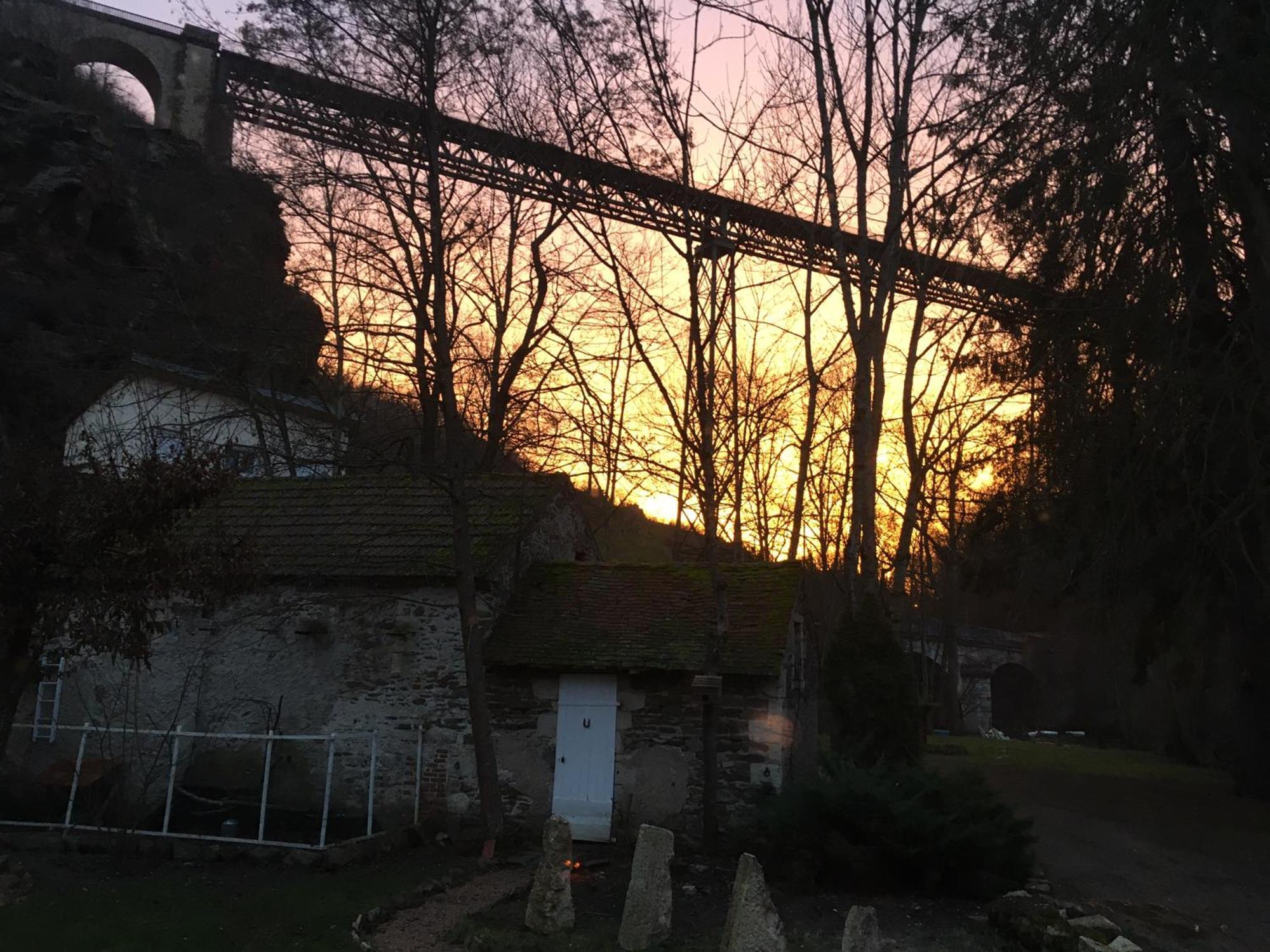 Chambre Sur Une Ile Saint-Bonnet-de-Rochefort Exteriér fotografie