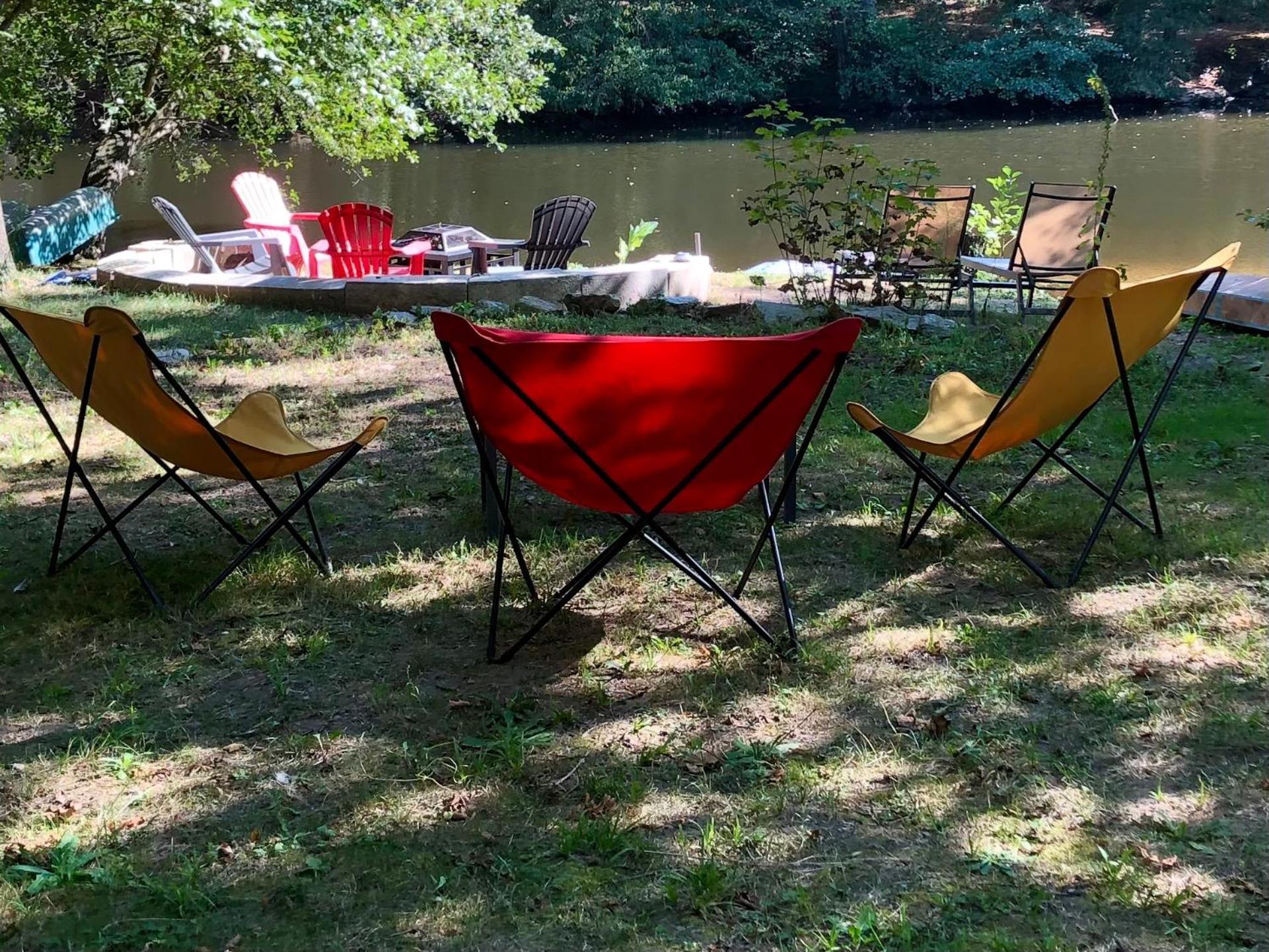 Chambre Sur Une Ile Saint-Bonnet-de-Rochefort Exteriér fotografie