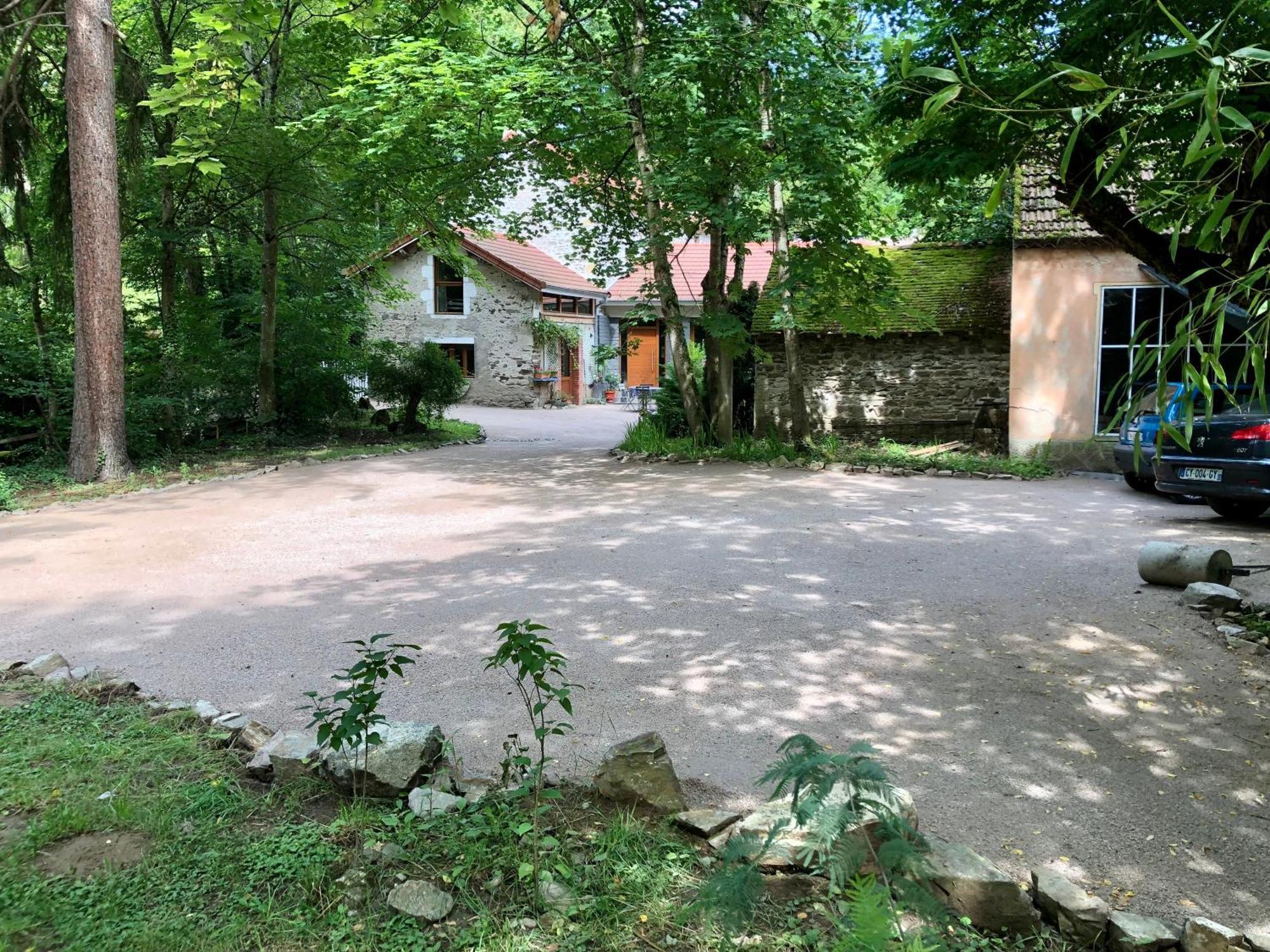 Chambre Sur Une Ile Saint-Bonnet-de-Rochefort Exteriér fotografie